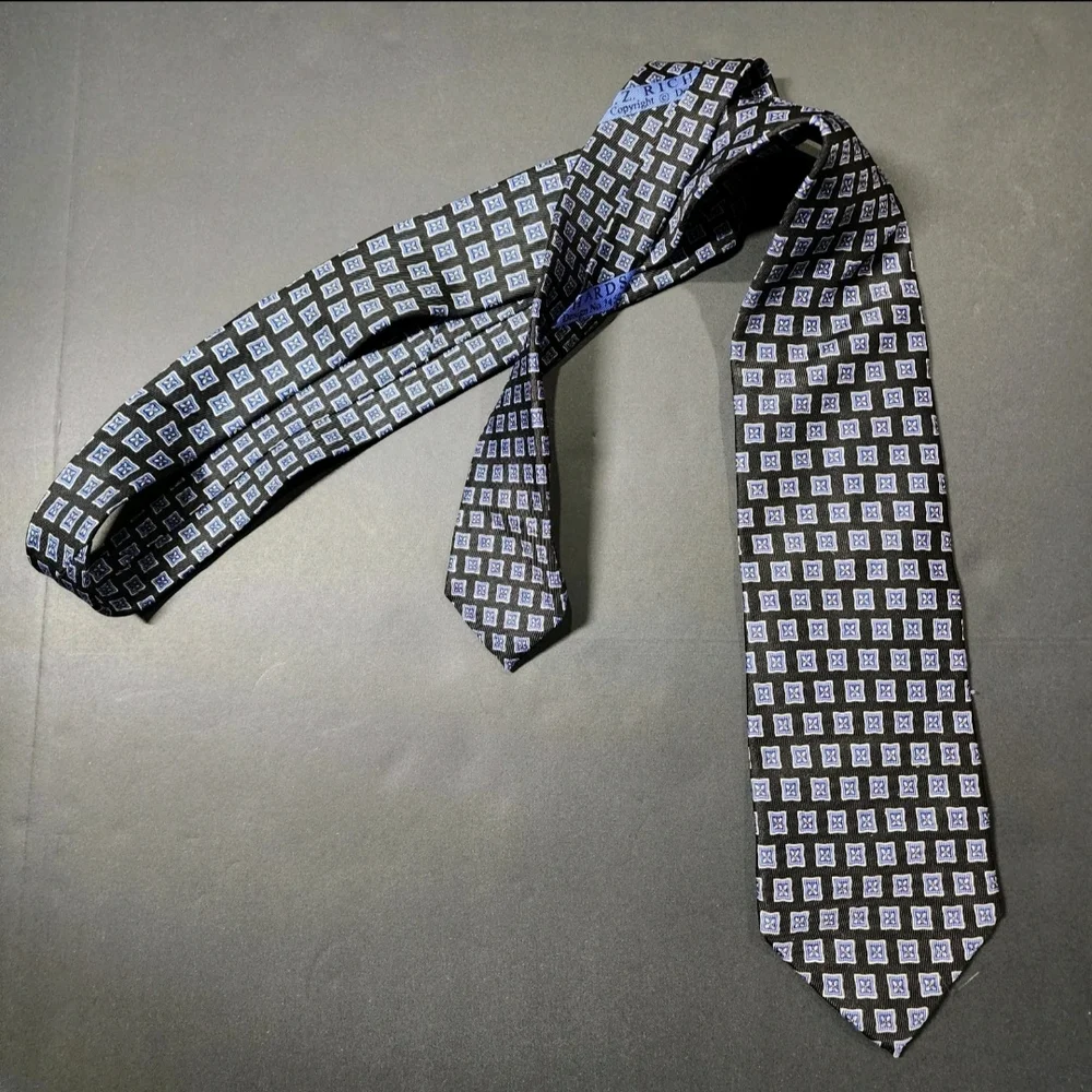 Handcrafted‎ for Nordstrom by J Z Richards 100% Silk Mens Necktie Tie Black-Blue